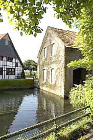 Wassermühle und Mühlenteich